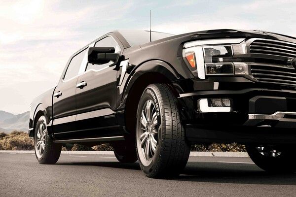 SUV·픽업트럭 전용 올시즌 타이어 ‘다이나프로 HT2’. 사진=한국타이어