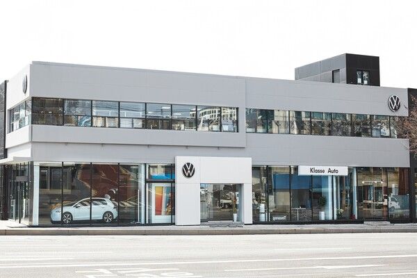 폭스바겐 공식 딜러 클라쎄오토가 수원 전시장을 확장 이전해 오픈했다. 사진=폭스바겐코리아