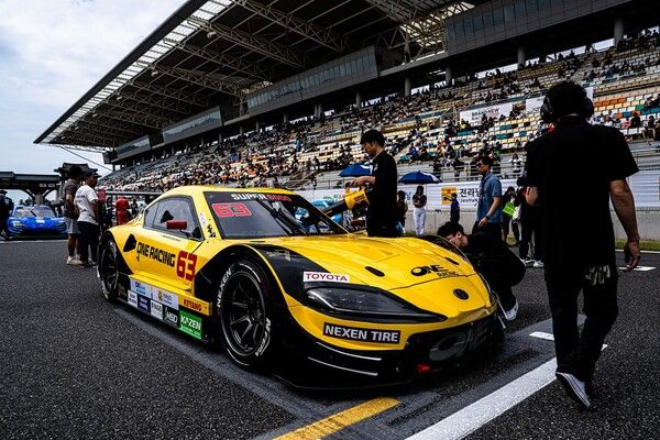 원레이싱 최광빈의 경주차.