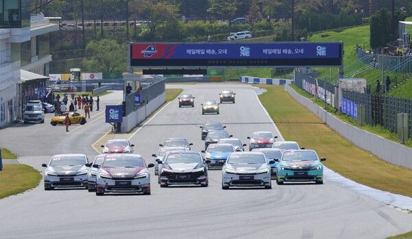 브리지스톤 타이어 세일즈 코리아가 후원하는 ‘토요타 프리우스 PHEV 클래스’