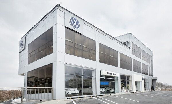 폭스바겐 공식 딜러 클라쎄오토가 일산 전시장을 확장 이전 오픈했다. 사진=폭스바겐코리아