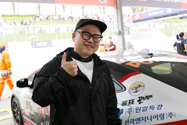 2025 오네 슈퍼레이스 개막전 프리우스 PHEV 우승자 송형진. 사진=전현철 기자