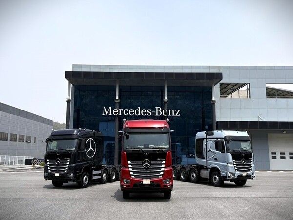 악트로스 SLT 국내 1호차. 사진=다임러 트럭 코리아