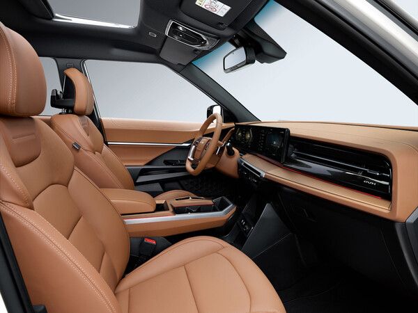 KG 모빌리티가 전기 SUV ‘토레스 EVX’의 상품성을 강화한 ‘토레스 EVX 알파’를 출시했다. 사진=KG 모빌리티