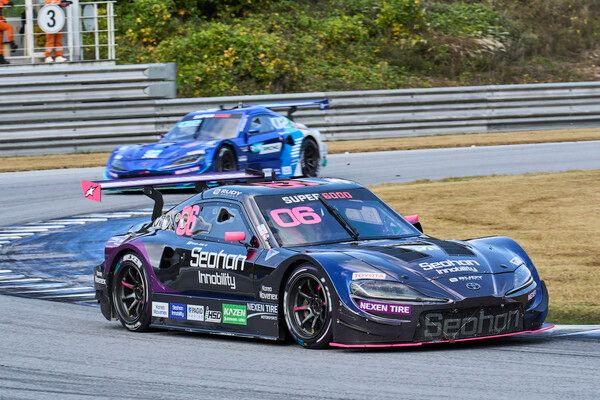 2024 시즌 슈퍼레이스 6000클래스 최종전 챔피언의 질주 사진=슈퍼레이스