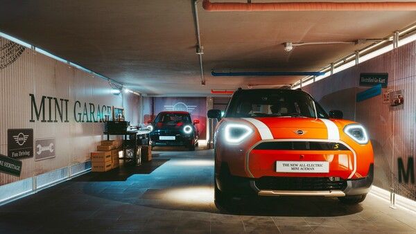 MINI 코리아가 창립 20주년 기념 특별 사진전의 두 번째 전시를 진행한다. 사진=MINI 코리아