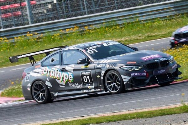 2025 오네 슈퍼레이스 제2전 LISTA M에서 선두로 달리는 박찬영. 사진=전현철 기자.