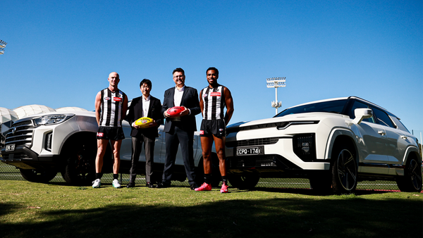 KGM이 AFL 명문 클럽 ‘콜링우드’와 3년간 스폰서쉽을 체결했다. 사진=KGM