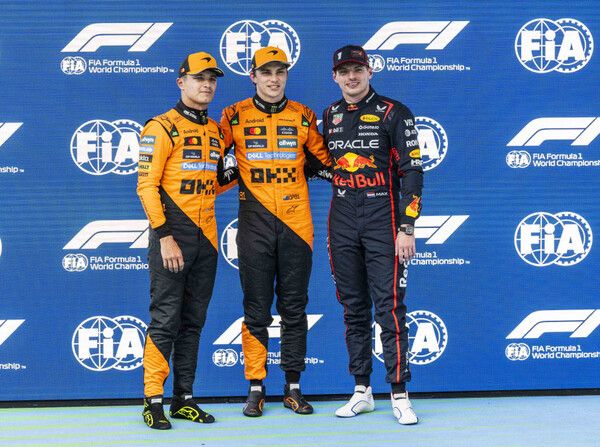 2025 F1 제9전 스페인 그랑프리 예선에서 오스카 피아스트리(가운데)가 폴 포지션을 차지했고, 랜도 노리스(왼쪽)와 막스 페르스타펜이 각각 2, 3위를 했다. 사진=FIA