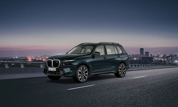 BMW X7 M60i xDrive 인디비주얼 패트롤 미카 에디션