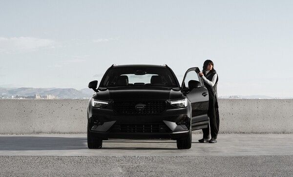 볼보자동차코리아가 XC40 블랙 에디션 온라인 판매 시작 15분만에 완판했다고 밝혔다.