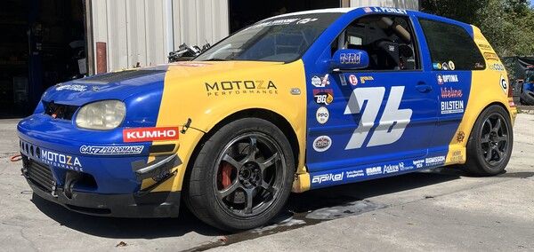 금호타이어가 ‘제103회 파이크스 피크 인터내셔널 힐 클라임(PPIHC)’회에 참가하는 레이싱 팀을 공식 후원한다고 밝혔다.