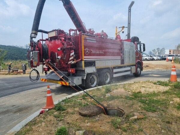 메르세데스-벤츠 아록스 3346 준설차