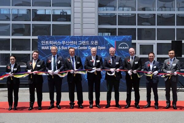 만트럭버스코리아 부산센터 오픈식
