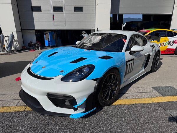 브랜뉴레이싱의 포르쉐 718 카이맨 GT4 클럽스포츠 경주차. 사진=전현철 기자.