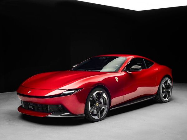 페라리 ‘아말피’ 월드 프리미어.