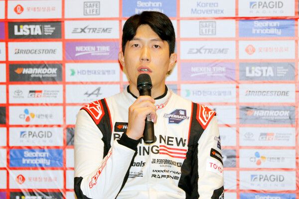 2025 오네 슈퍼레이스 제4전 GTA 클래스 2위 박석찬. 사진=전현철 기자.