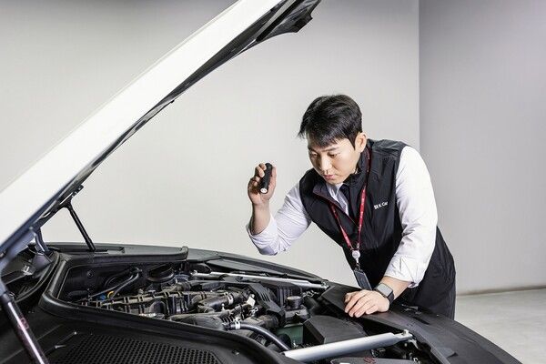 K Car(케이카)는 장마와 여름 휴가철을 맞아 안전 운행에 필요한 각종 주의 사항과 사전 점검 항목을 정리했다.