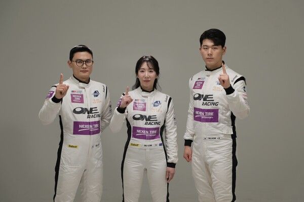 2025 오네 슈퍼레이스 토요타 가주 레이싱 6000 클래스에 출전하는 원 레이싱팀 드라이버들. 왼쪽부터 최광빈, 김민진, 김무진. 사진=원레이싱