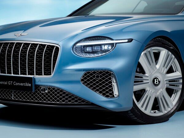 벤틀리 컨티넨탈 GT 아주르