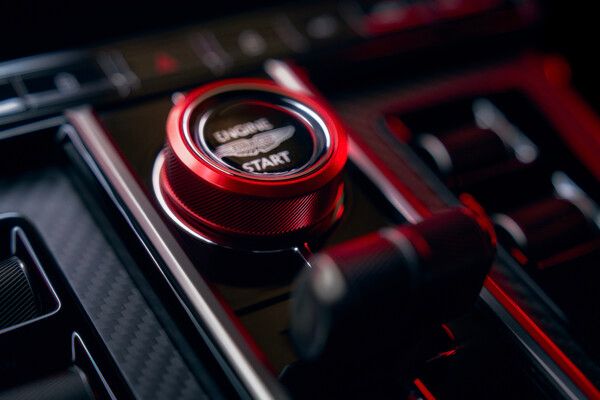 애스턴마틴 ‘밴티지 S’