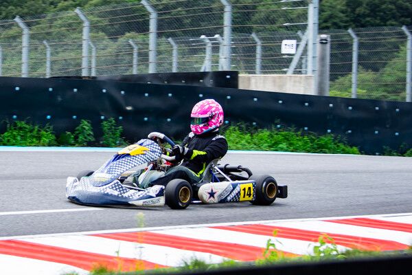 신가원(피노카트, 김포 운양고 3년)이 ‘FIA Arive & Drive 카팅 월드컵’ 선발전에서 유리한 고지를 차지했다. 사진=KARA