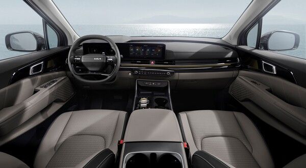 기아가 국내 대표 대형 RV 카니발의 연식 변경 모델인 ‘더 2026 카니발’을 출시했다.