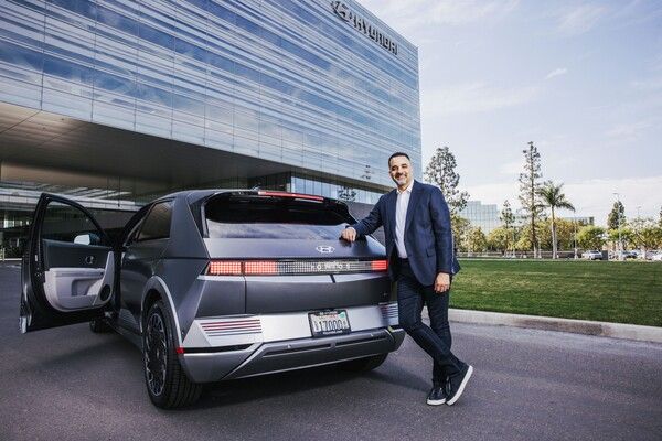 (사진2) 2025 오토모티브 뉴스 올스타 어워즈 ‘글로벌 완성차 미국 임원 부문’을 수상한 현대차 북미권역본부장 랜디 파커 CEO