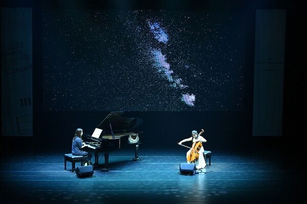 포르쉐코리아가 지난 28일 서울 이화여자대학교 ECC 삼성홀에서 초록우산과 함께 ‘2025 드림 업 콘서트’를 개최했다.