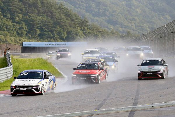 2025 현대 N 페스티벌 제2전 넥센&nbsp;N2&nbsp;클래스 마스터즈 Race 1 결선 스타트. 사진=전현철 기자