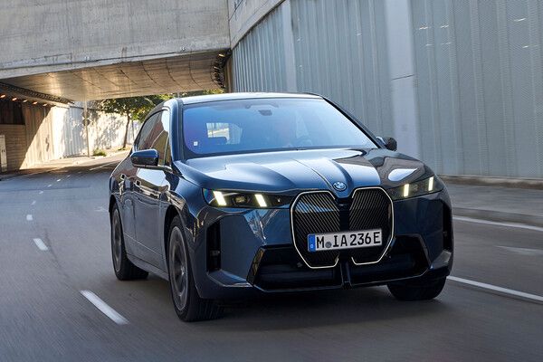 BMW 코리아가 플래그십 순수전기 SAV ‘BMW 뉴 iX’를 국내에 공식 출시한다.