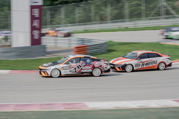 황용섭(앞)과 김은석의 경쟁에 볼 만 했다. 사진=2025 현대 N 페스티벌