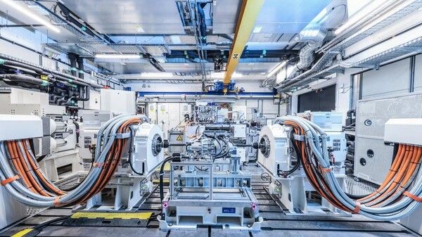 포르쉐는 카이엔 일렉트릭 개발을 위해 극한의 한계를 시험했다.