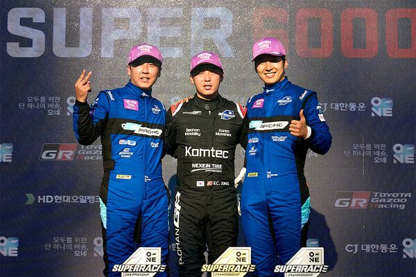 2024 오네 슈퍼레이스 8라운드에서 더블 포디엄을 달성한 오네 레이싱.