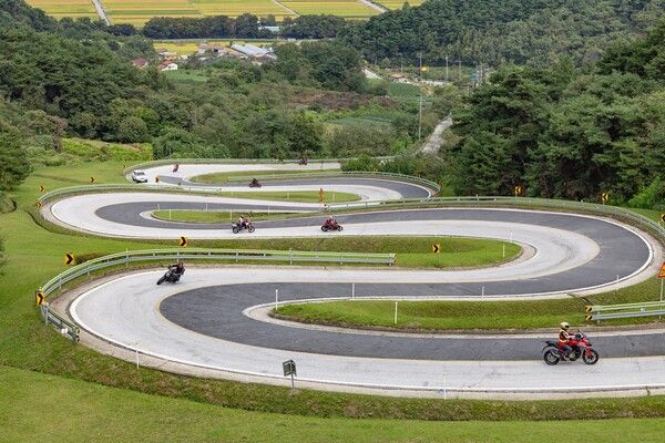 두카티 코리아가 ‘The RED Voyage, 남도 투어’를 성공적으로 마무리했다.