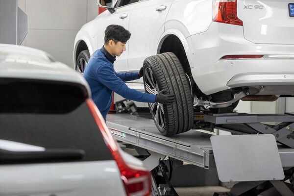 볼보자동차코리아가 ‘서비스 바이 볼보 시즈널 캠페인’을 진행한다.