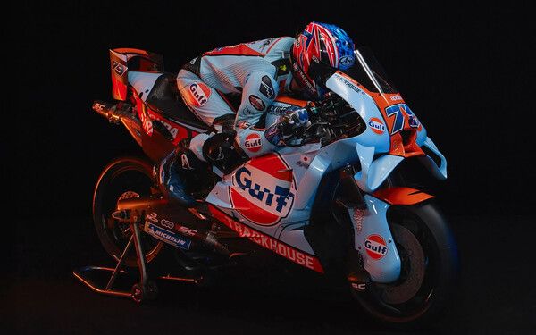 트랙하우스 MotoGP 팀이 2026시즌을 앞두고 두 가지 신규 리버리를 공개했다.