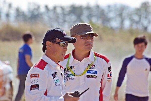 이상준 대표(오른쪽)와 하경호 경기 심사위원장