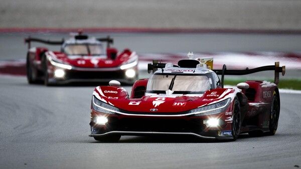 토요타 레이싱이 2026 FIA WEC 제7전 바르셀로나 6시간을 1-2로 마치며 제조사 챔피언십 우승을 확정했다. 사진=FIA WEC