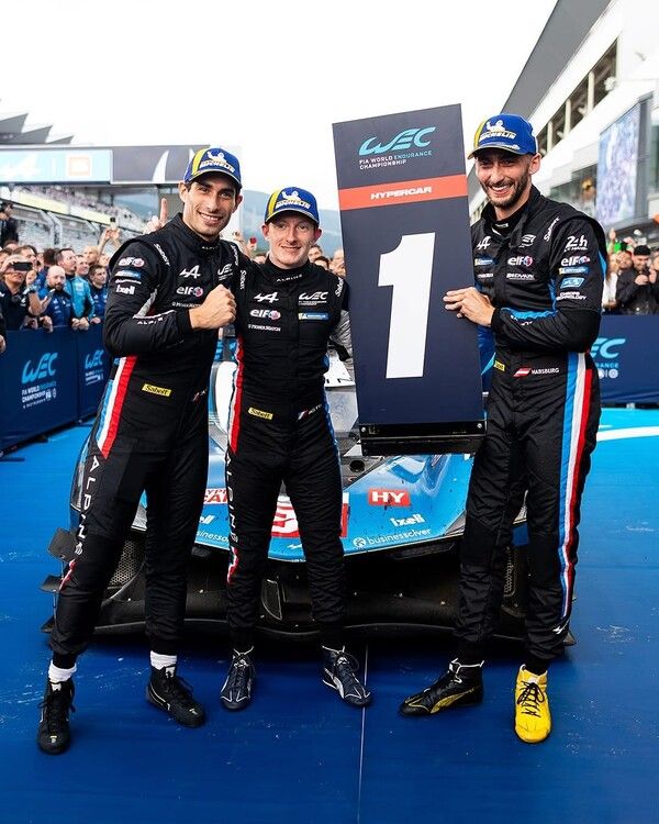 2025년 WEC 후지 레이스에서 우승을 차지하고 기뻐하는 알핀 드라이버들. 사진=알핀.