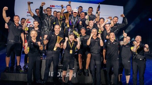 파스칼 베를라인(태그호이어 포르쉐)이 자신의 포뮬러 E 통산 100번째 레이스를 우승으로 장식했다. 사진=포르쉐