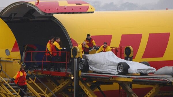 플라이어웨이 이벤트를 담당하는 DHL. 사진=DHL