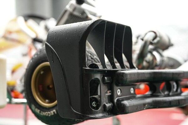 국제자동차연맹(FIA)가 카트 레이싱 입문 단계의 안전 강화를 위해 핵심 기술을 본격 도입한다.