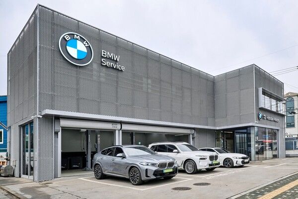BMW의 공식 딜러사인 한독 모터스가 경기도 성남 판교에 ‘BMW 판교 패스트레인 서비스센터’를 새롭게 오픈했다.