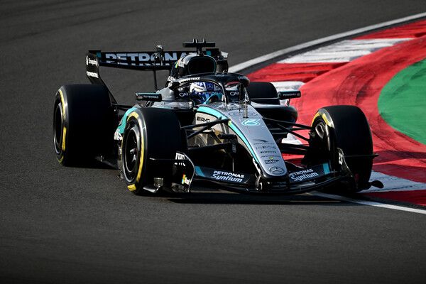 조지 러셀이 올 시즌 첫 스프린트 레이스의 주인공으로 우뚝 섰다. 사진=메르세데스