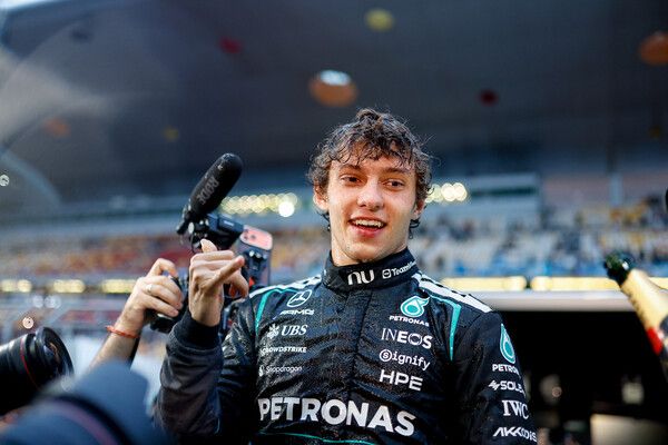 안드레아 키미 안토넬리가 F1 데뷔 26경기만에 첫 승을 거뒀다. 사진=메르세데스 F1