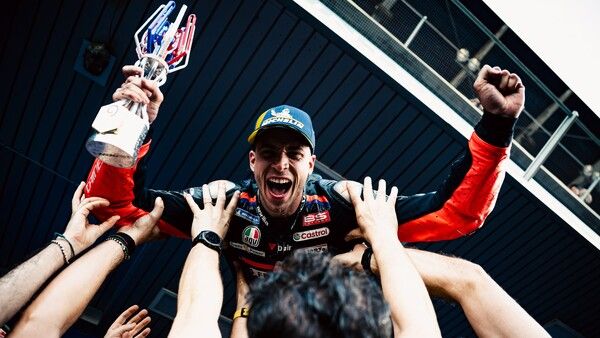 마르코 베제치(아프릴리아)가 지난 시즌에 이어 3연승을 거두며 시즌을 산뜻하게 출발했다. 사진=아프릴리아