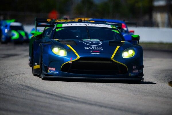 애스턴마틴 밴티지 GT3가 ‘2026 IMSA 세브링 12시간 레이스’ GTD 클래스에서 2위를 했다.