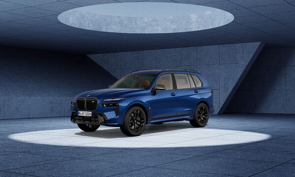 BMW X7 M60i xDrive M&nbsp;스포츠 프로 마리나 베이 블루 에디션