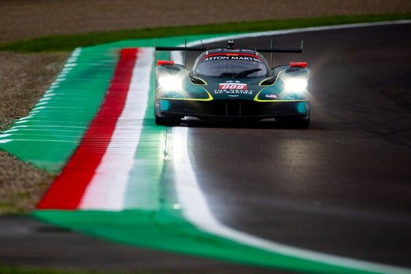 애스턴마틴 발키리가 FIA WEC와 IMSA를 오가는 ‘더블 프로그램’으로 2026시즌 개막전을 연다.&nbsp;사진=애스턴마틴